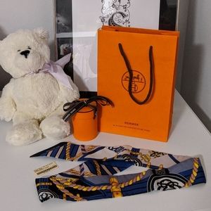 ✨HERMES✨ Absolutely Gorgeous Hermes Twilly Scarf